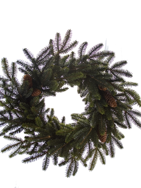 Picture of 26" SPRUCE  WREATH W/CONE